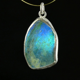 Silver pendant with Roman / Byzantine iridescent glass