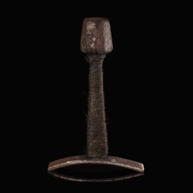 Medieval iron sword pommel, Oakeshott Type T1