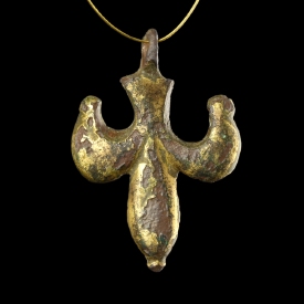 Medieval gilded bronze Fleur-de-Lis harness pendant