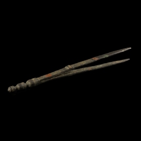 Ancient Roman decorated bronze medical or cosmetic pair of tweezers, large size