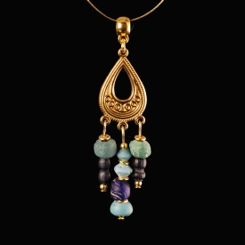 Pendant with Roman blue and turquoise glass beads