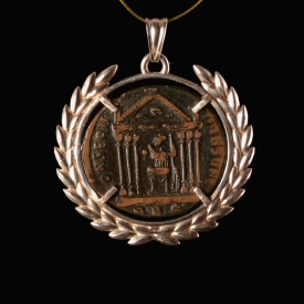 Silver pendant with Roman coin of Maxentius