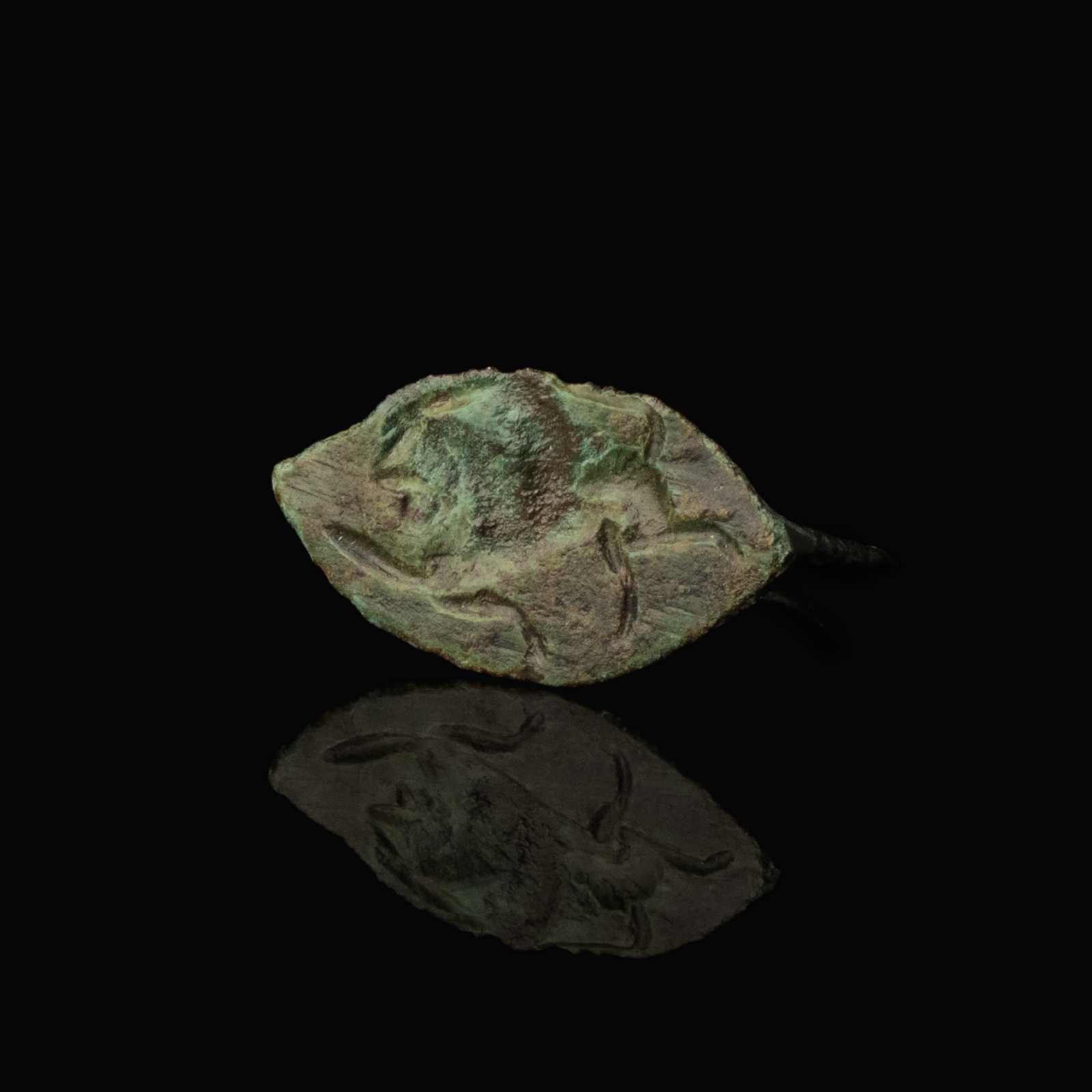 Ancient Greek bronze ring with Lion