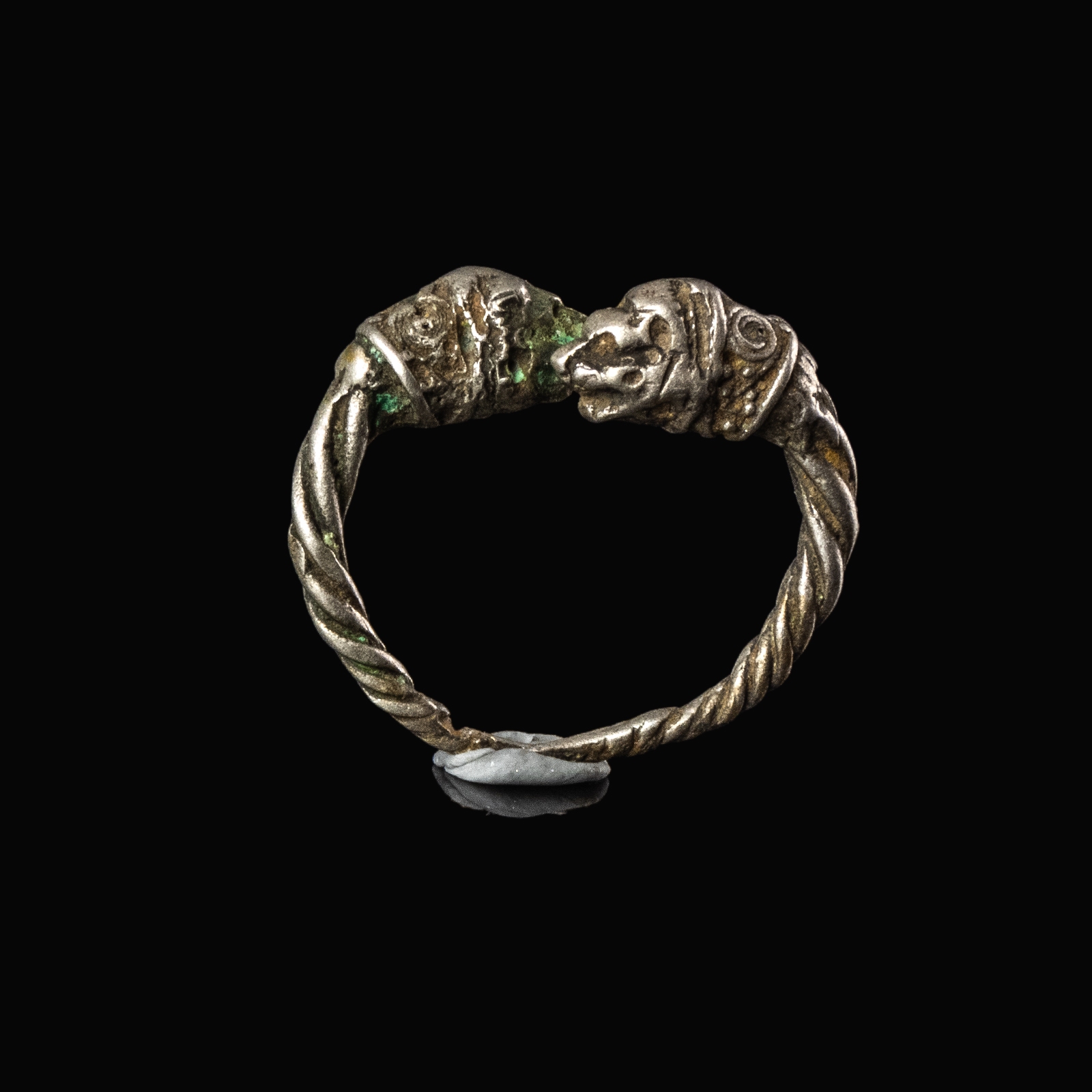 Ancient Greek Hellenistic silver ring with lion heads