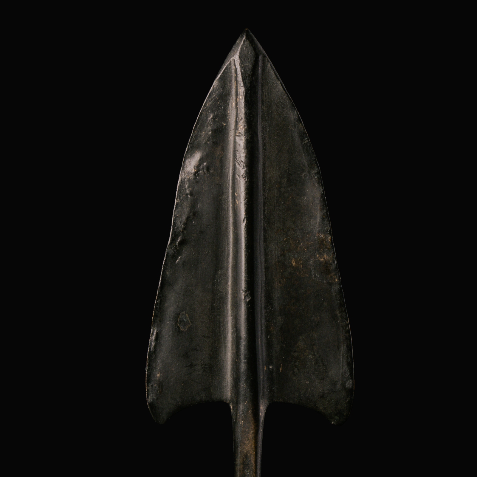 Ancient Near-Eastern large bronze barbed arrowhead