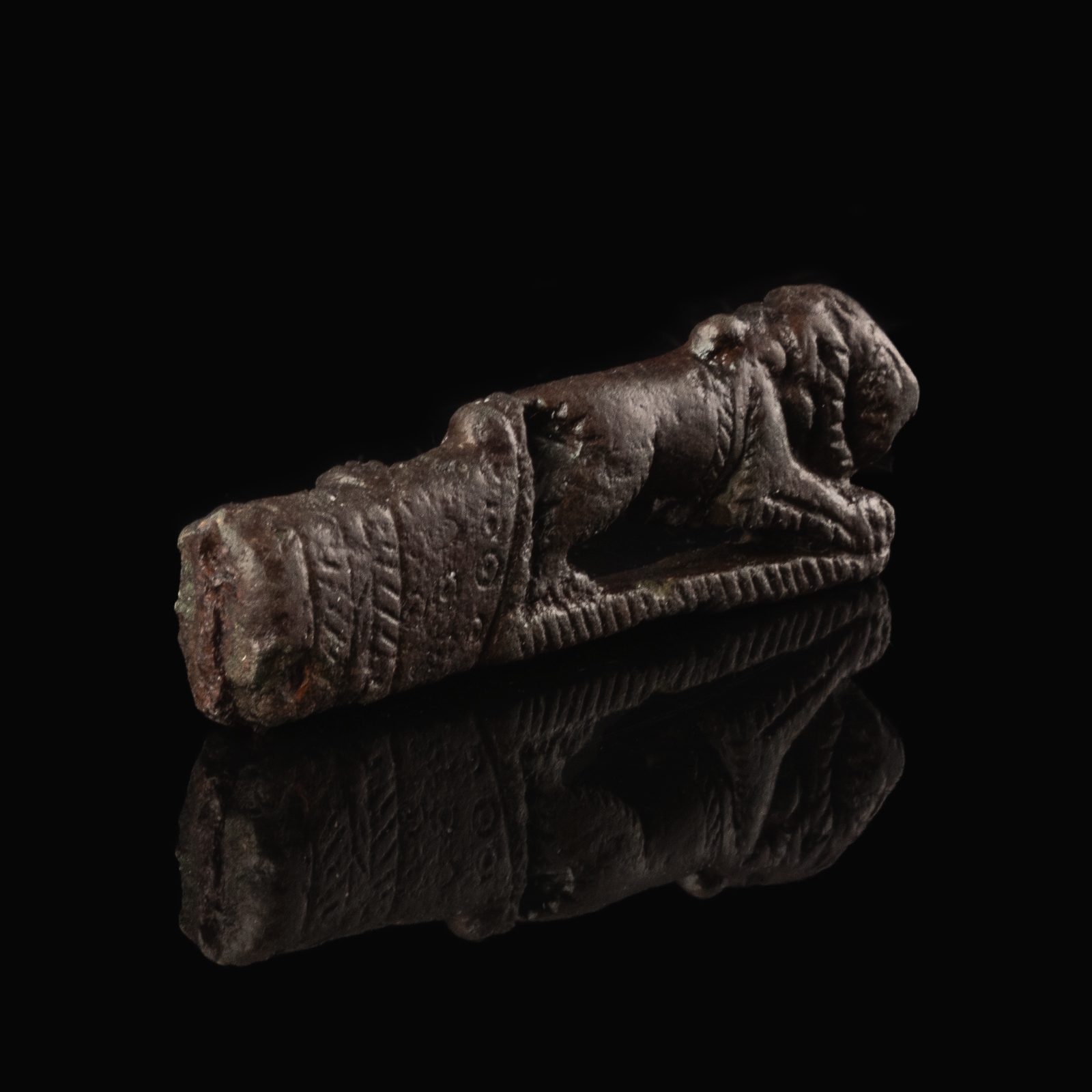 Ancient Roman bronze folding knife handle with Lion