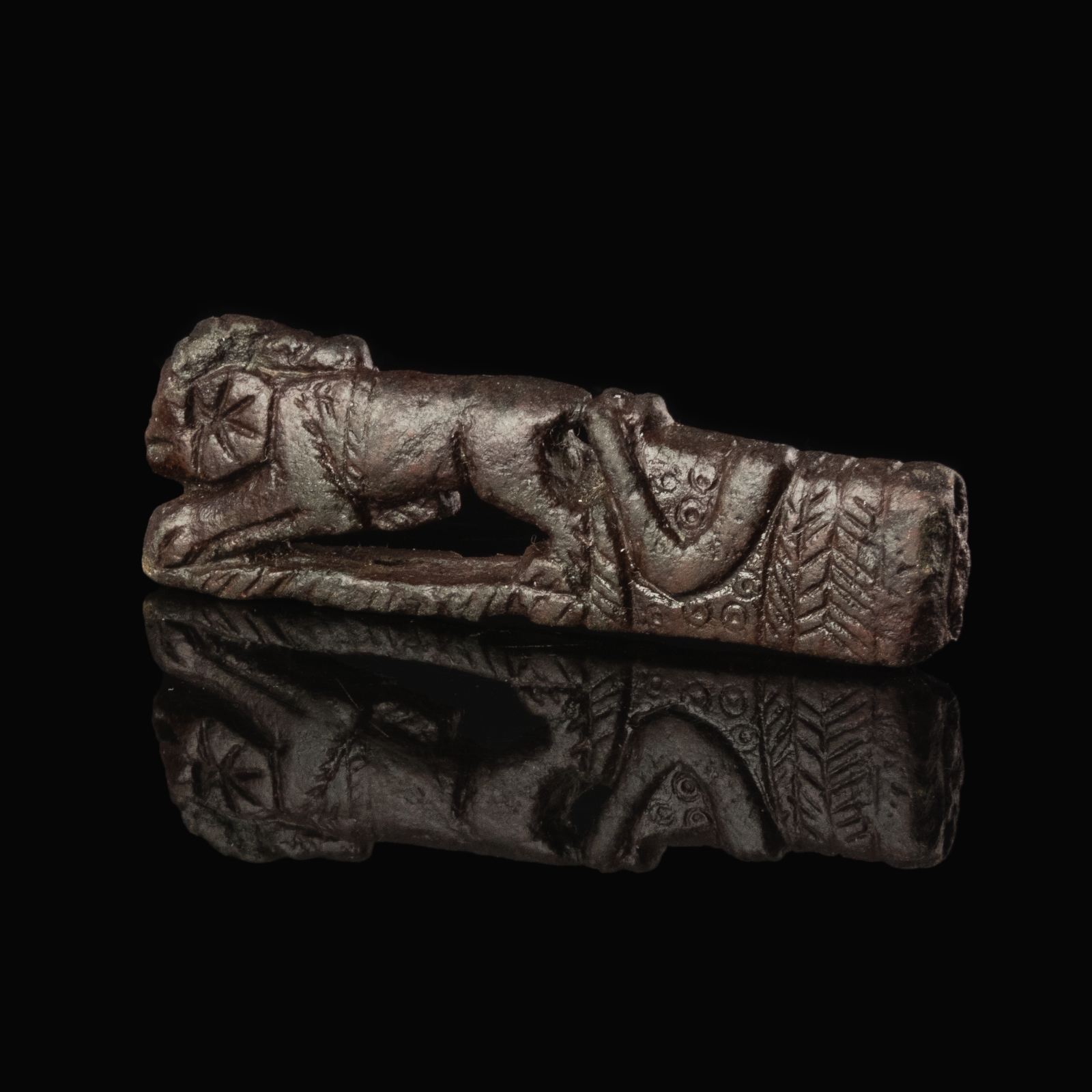 Ancient Roman bronze folding knife handle with Lion