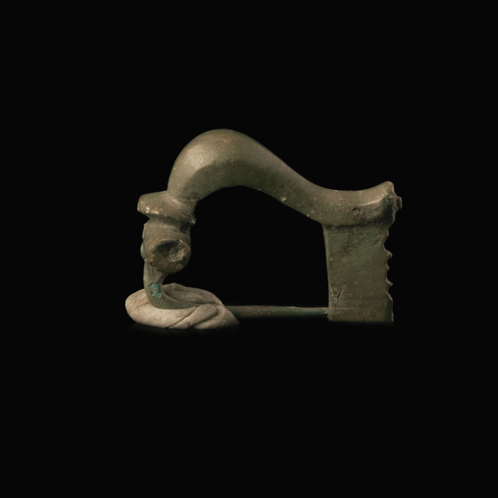 Ancient Roman bronze knee-type fibula