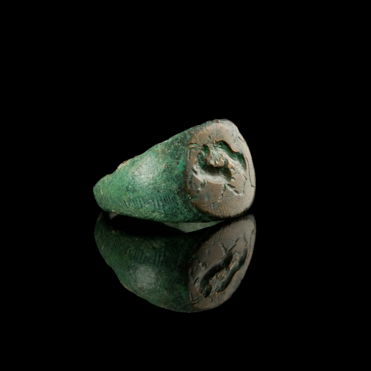 Ancient Roman bronze seal ring, Lion attacking a deer