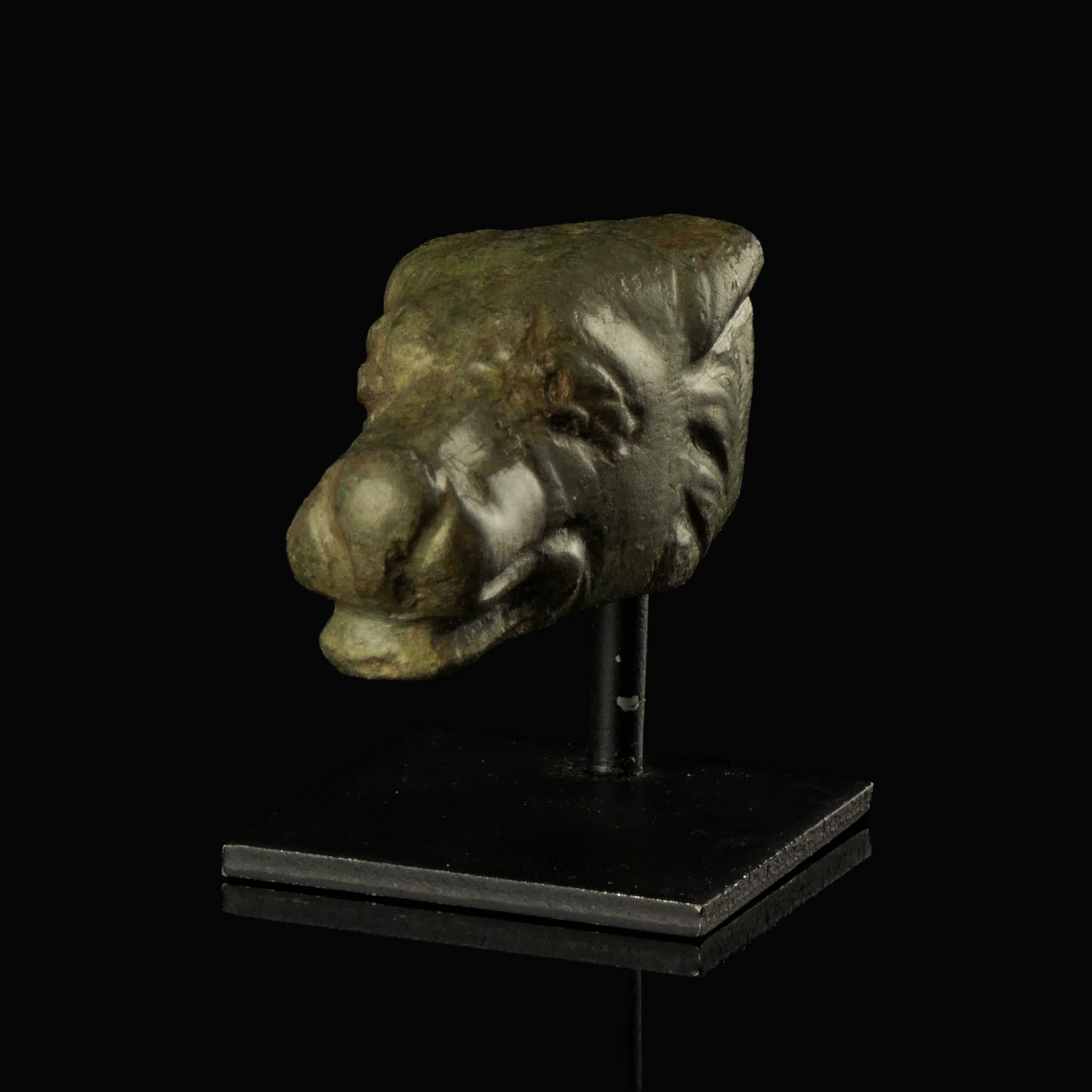 Ancient Roman bronze Wolf-head terminal