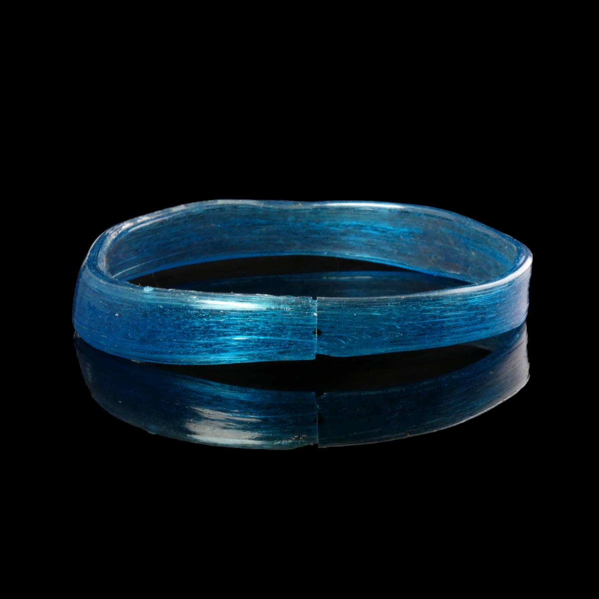 Ancient Roman glass bracelet / bangle