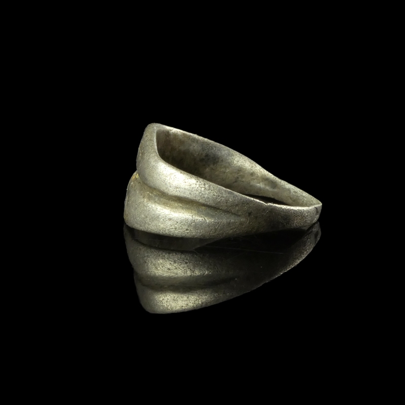 Ancient Roman silver ring with inscription