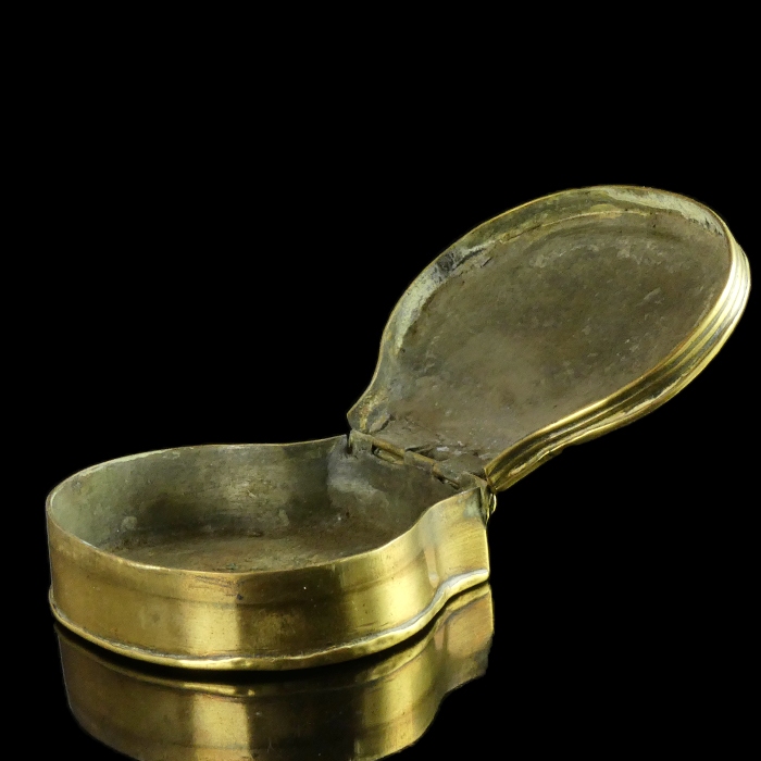 Antique brass tobacco or snuffbox with double-headed Eagle