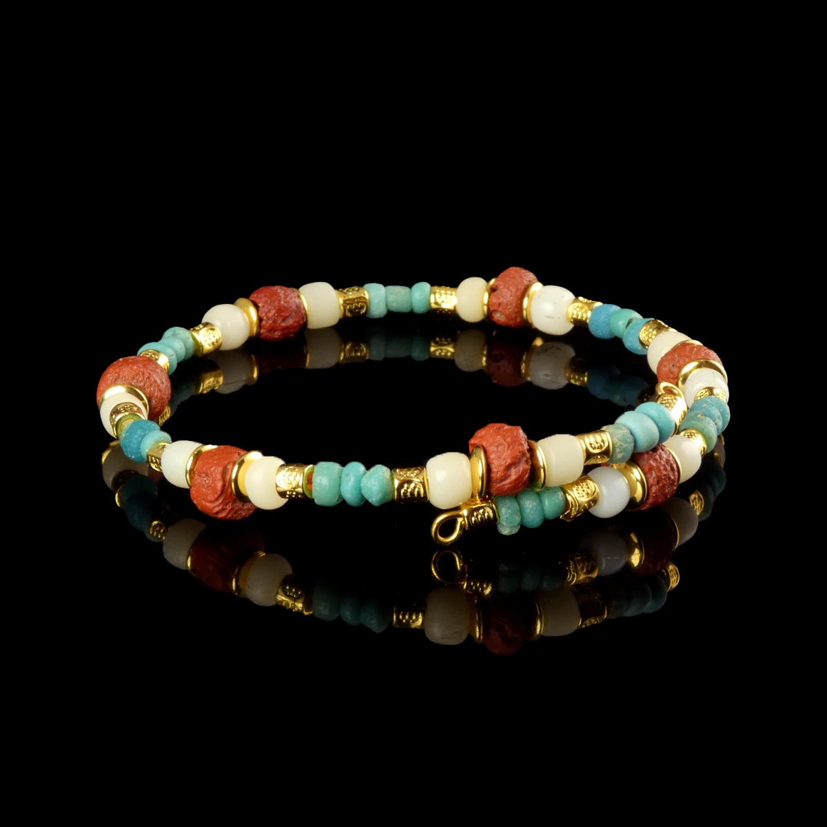 Bracelet with Roman red, white and turquoise glass beads in a flexible design