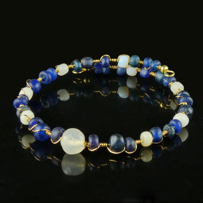 Bracelet with Roman Wire-wrapped Blue and White Glass Beads - Flexible Design
