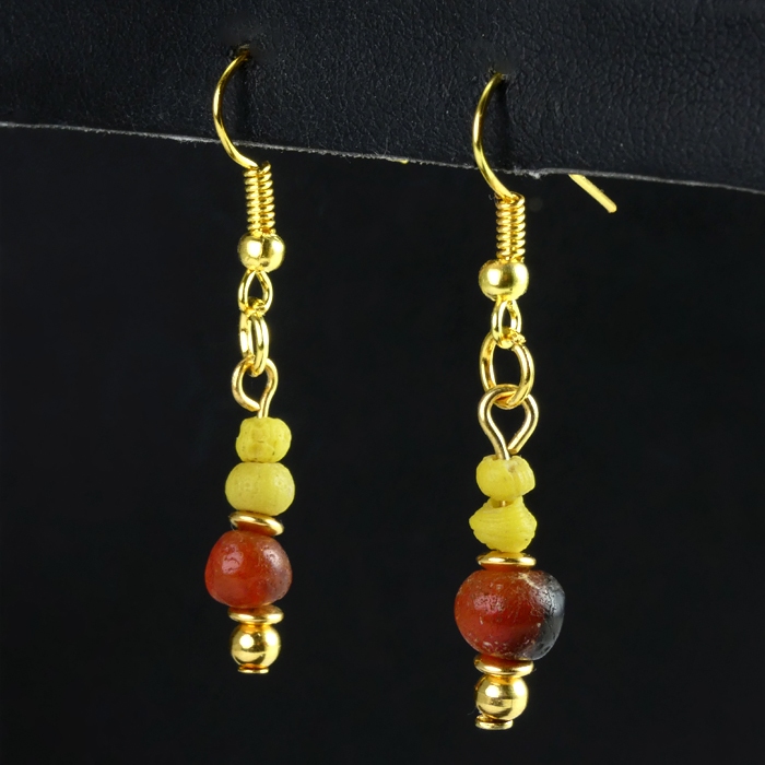 Earrings with Roman yellow glass and carnelian beads