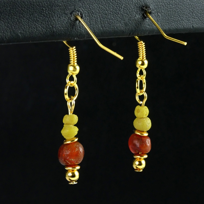Earrings with Roman yellow glass and carnelian beads