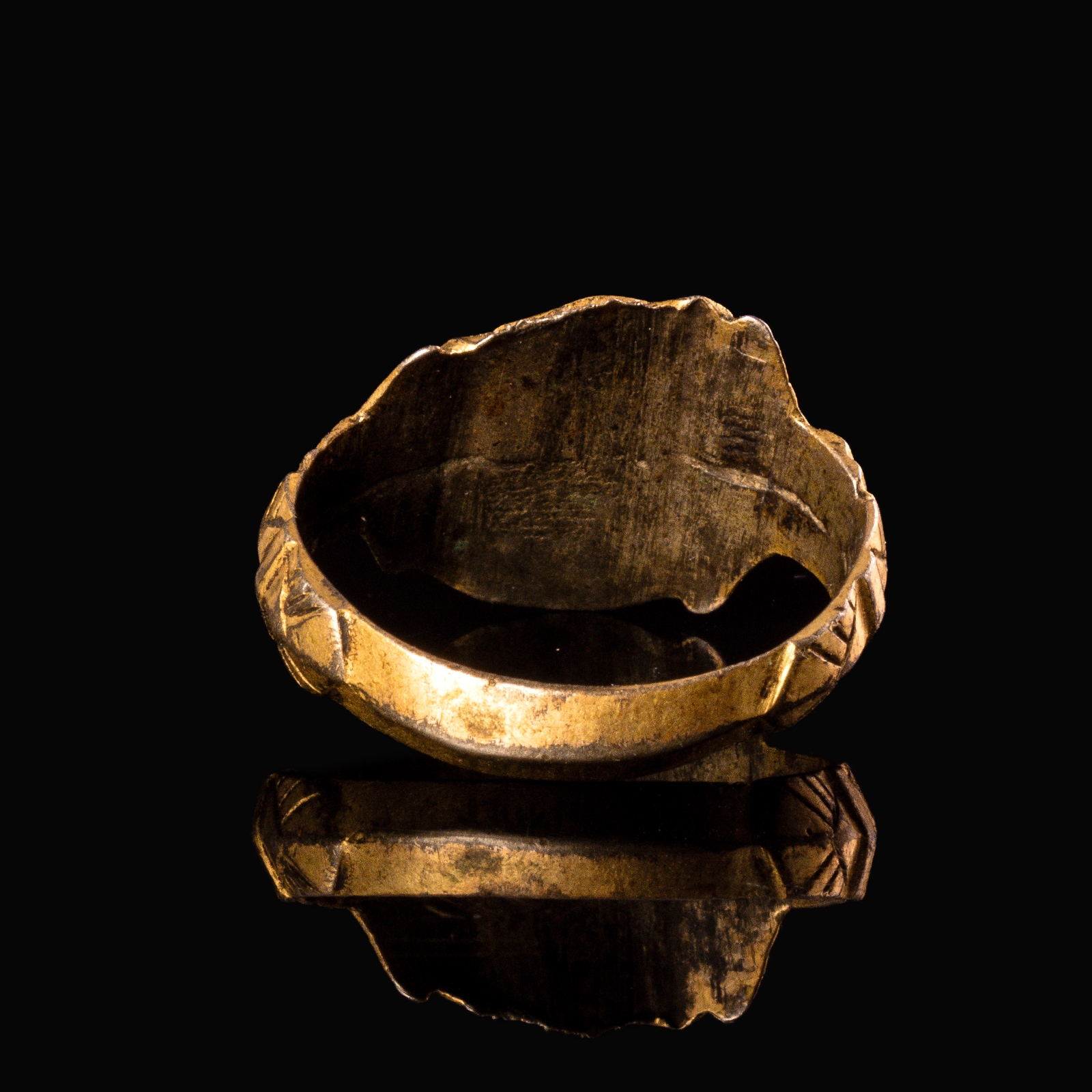 Late Renaissance gilded silver seal ring with Jesuit IHS Christogram