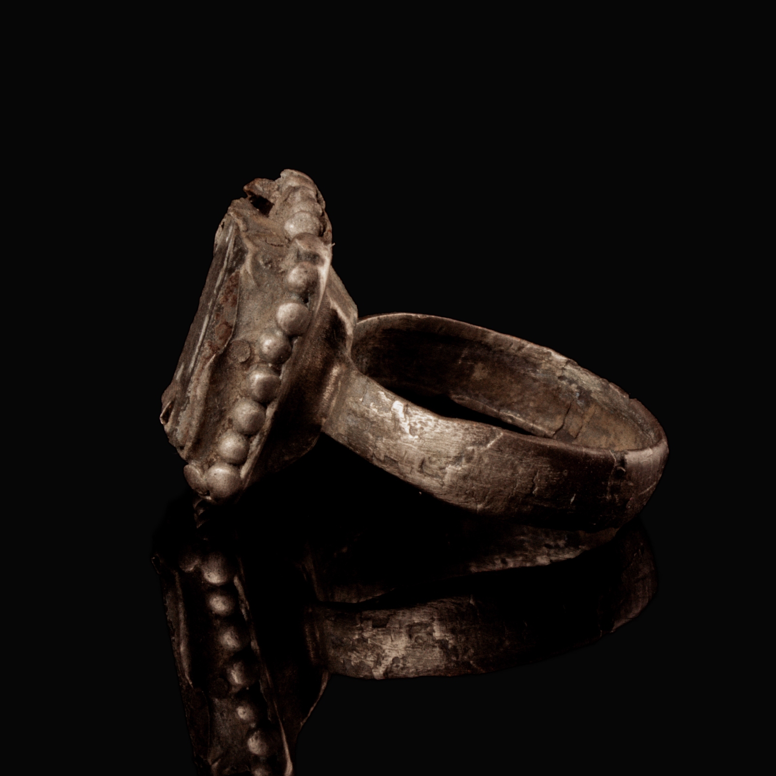 Late Roman - early Byzantine silver ring with glass inlay