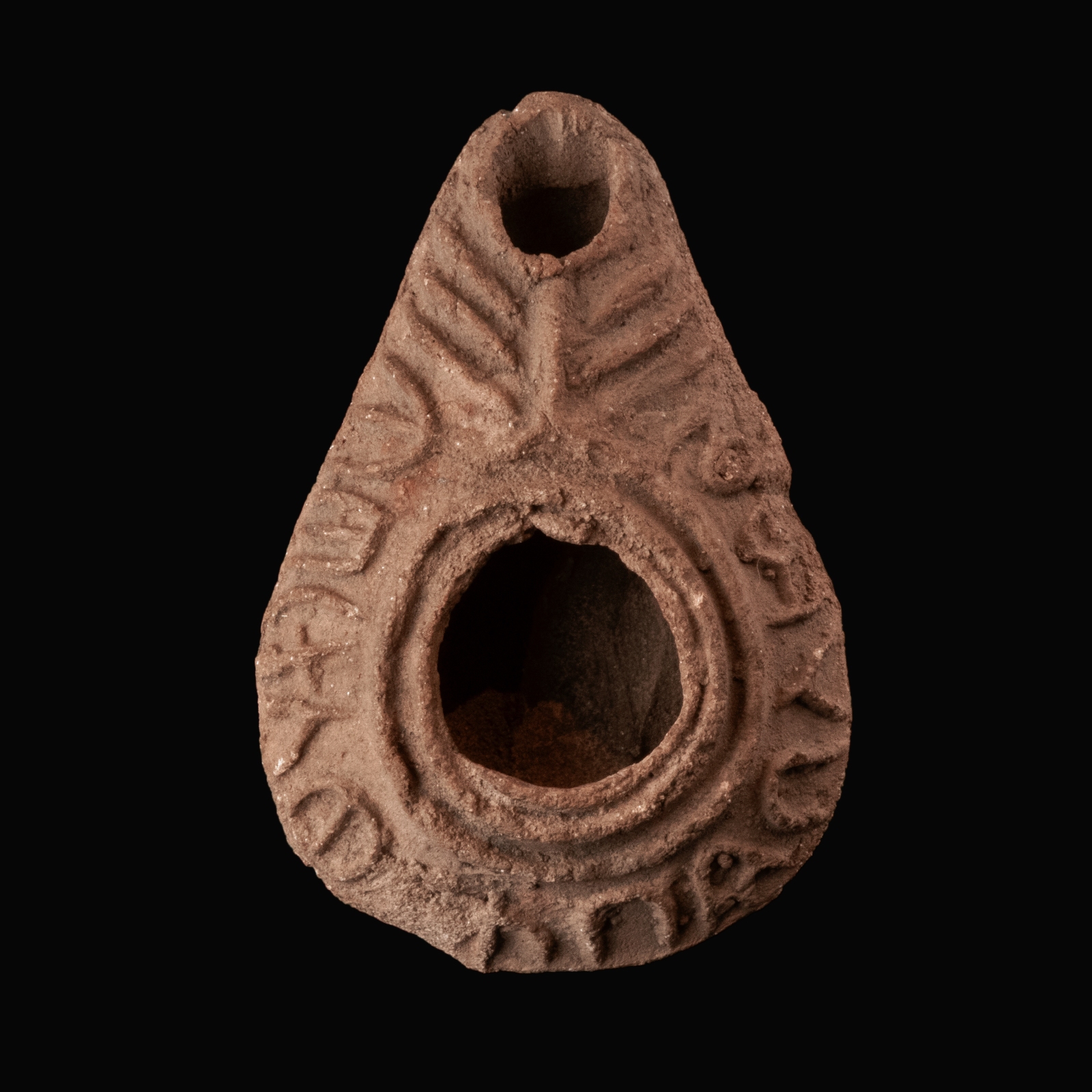Late Roman–Early Byzantine Terracotta Oil Lamp with Inscription ‘The Light of Christ Shines for All’