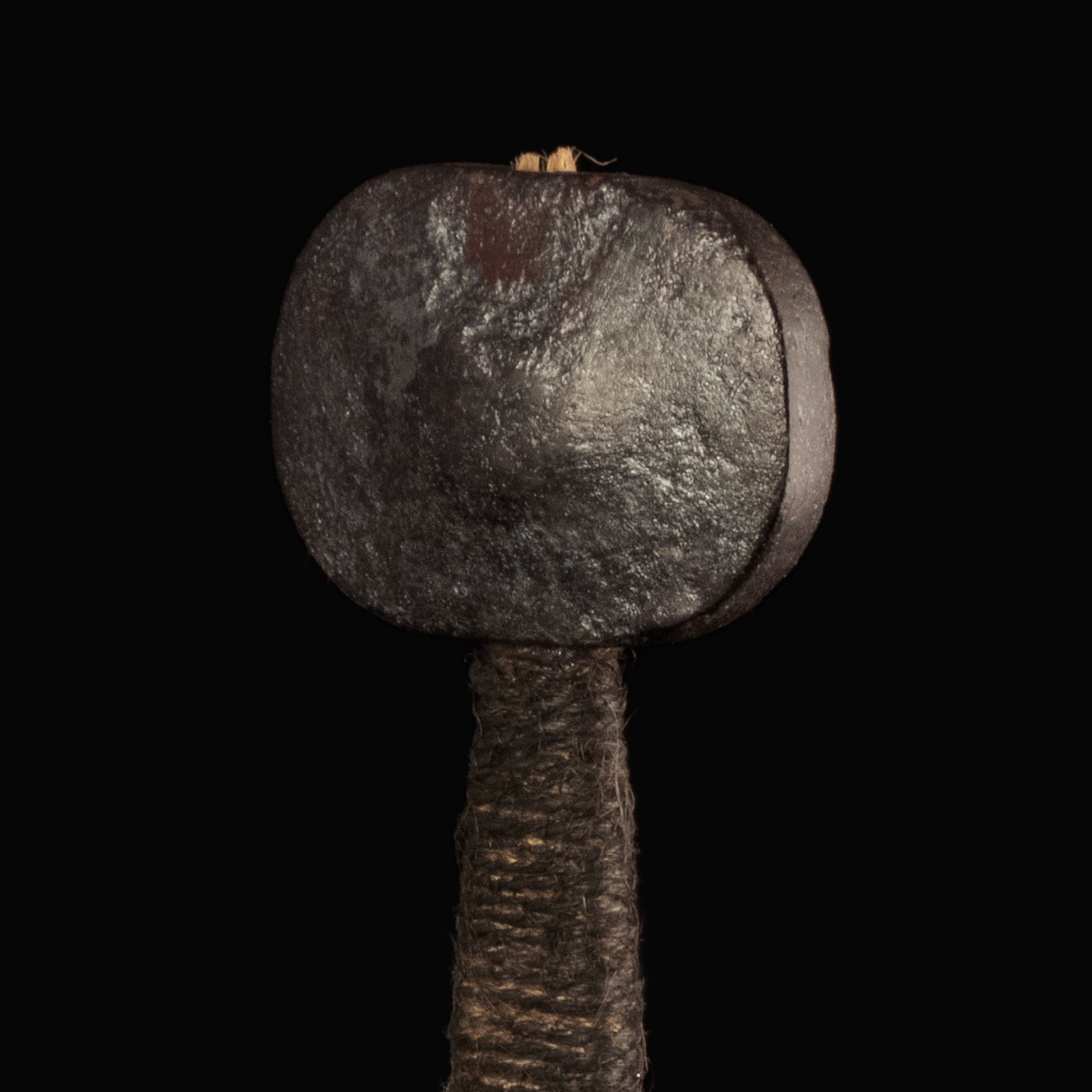 Medieval iron sword pommel, Oakeshott Type H1
