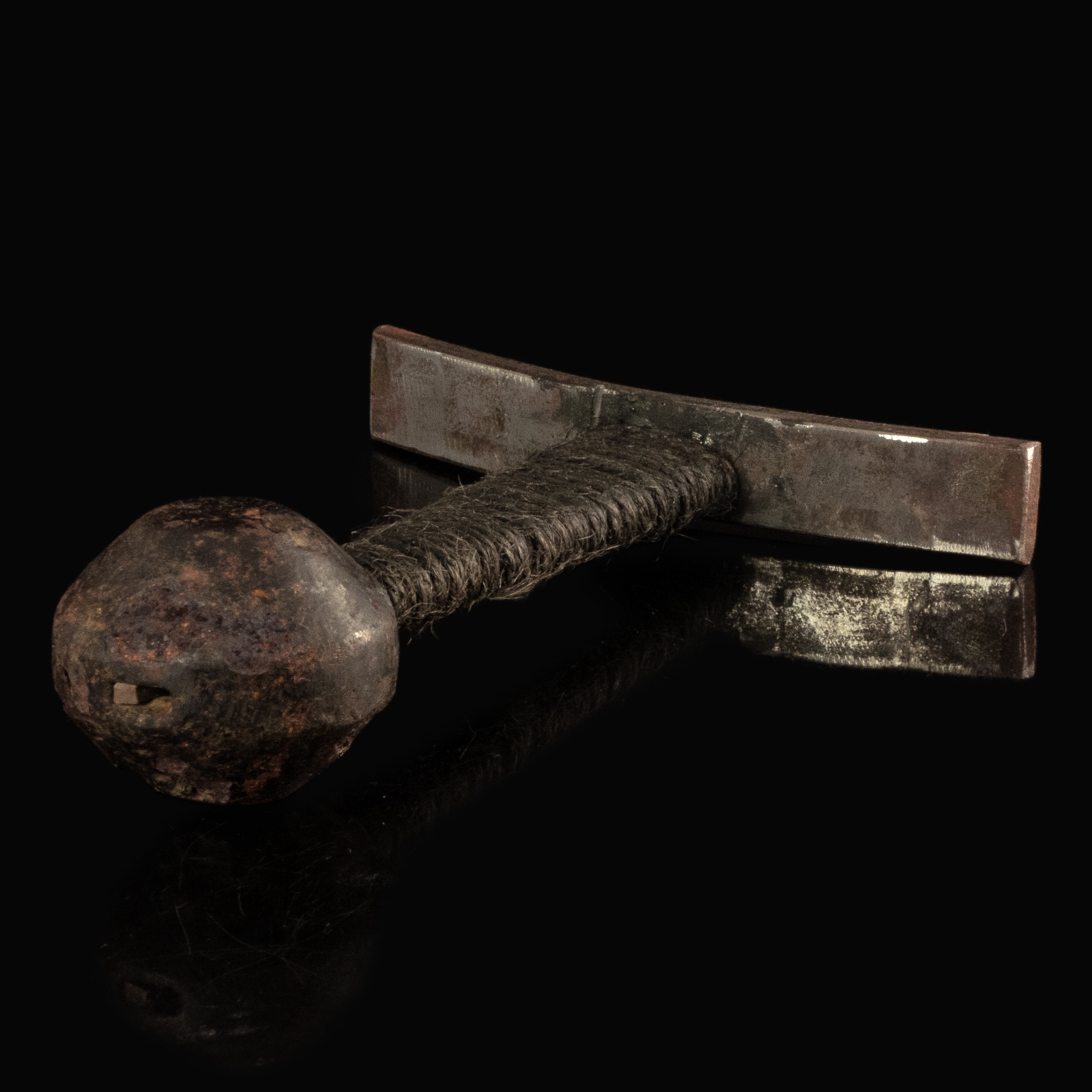 Medieval iron sword pommel, Oakeshott Type S