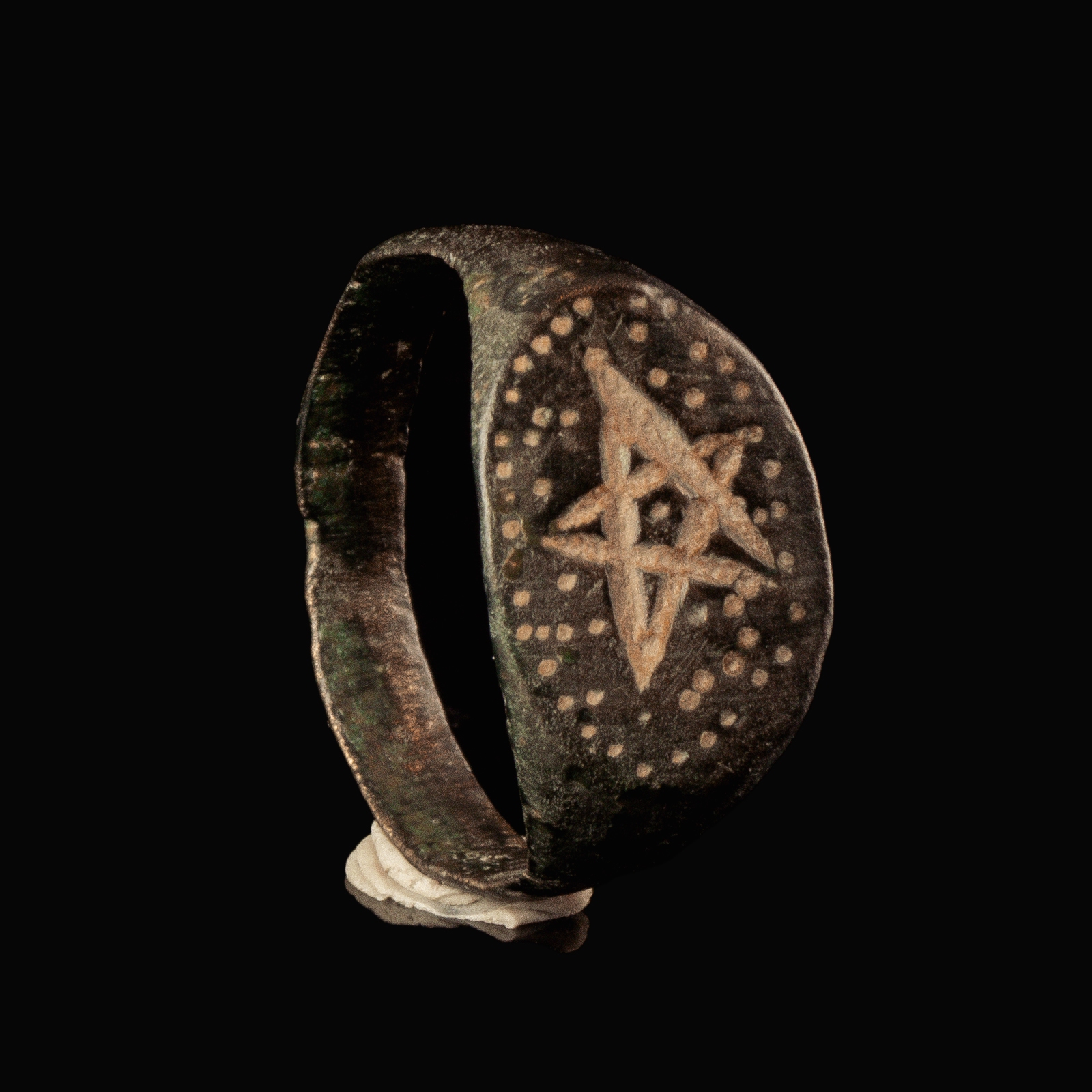 Medieval ring with Pentagram