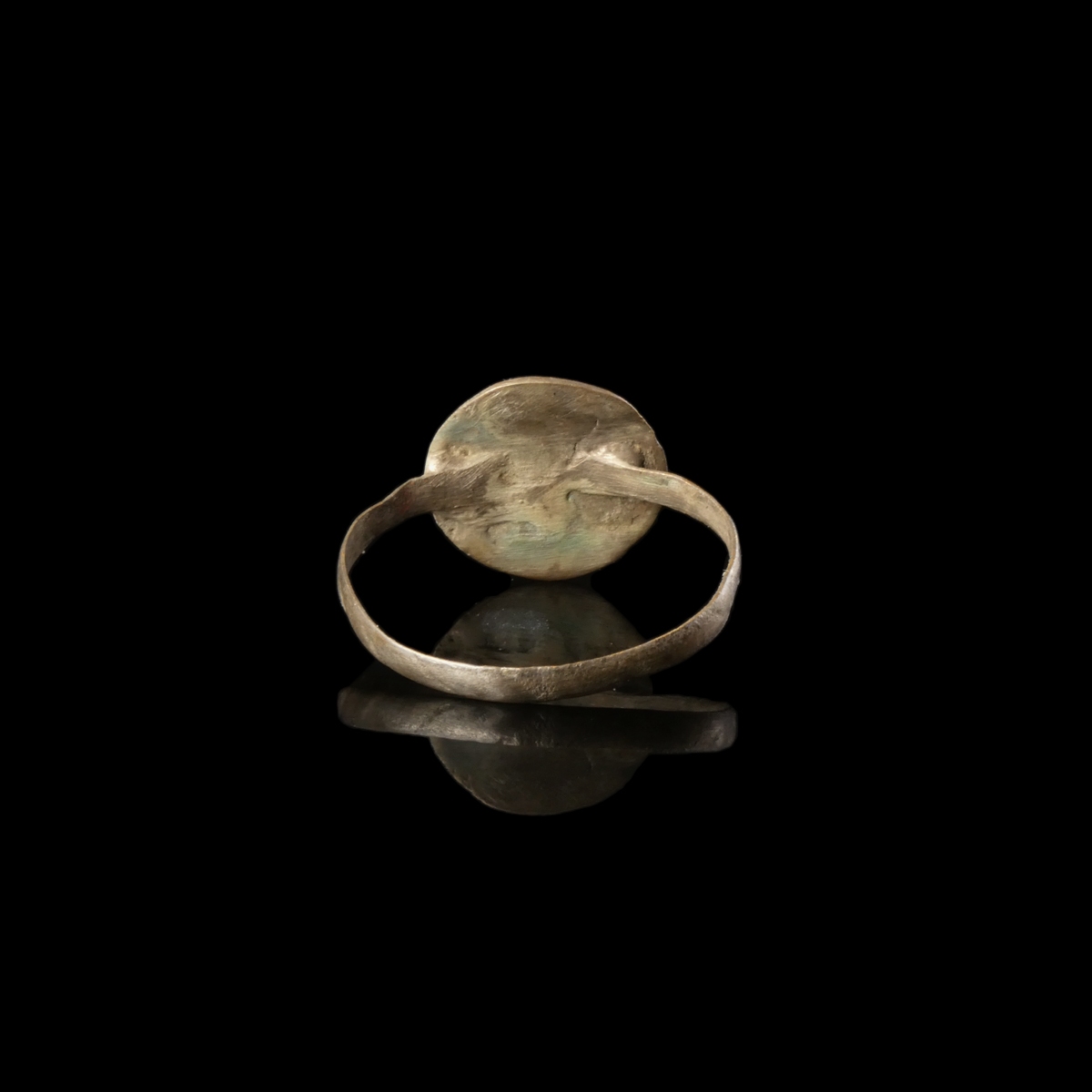 Medieval silver seal ring with engraved Pelican