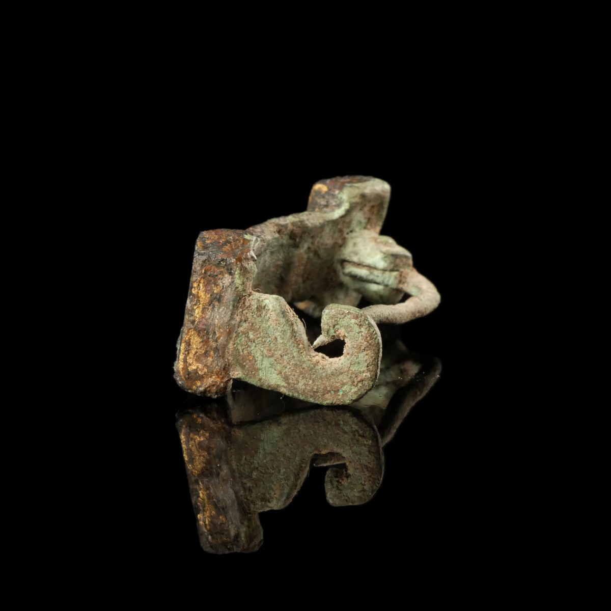 Migration Period, Frankish equal armed gilded bronze brooch with garnet