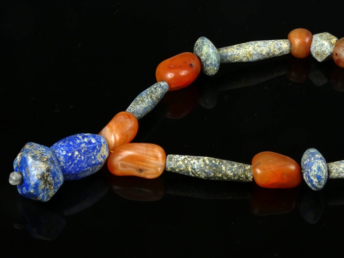 Necklace with ancient lapis lazuli and carnelian beads