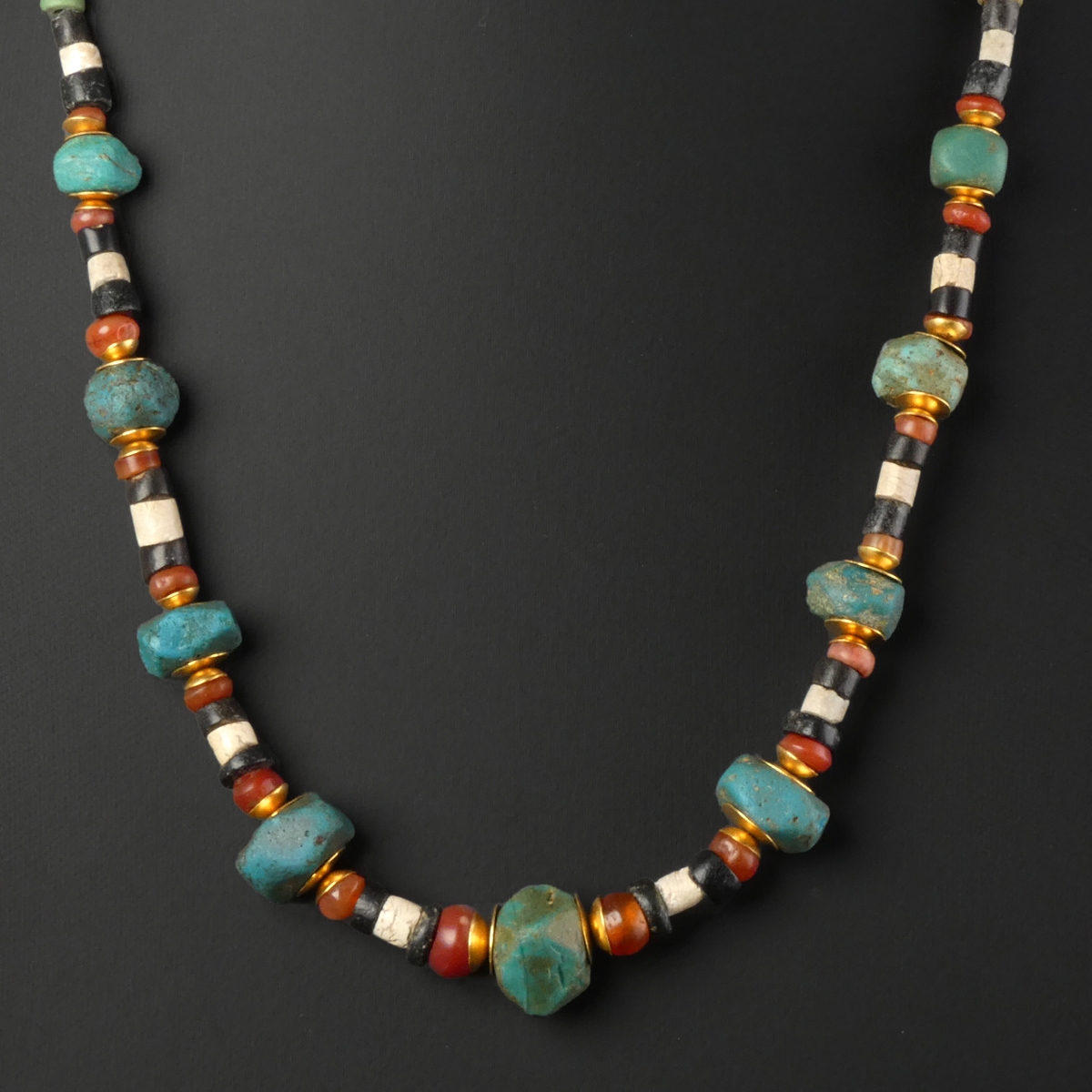 Necklace with Egyptian stone, glass and gold beads