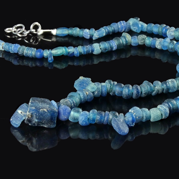 Necklace with Roman blue glass beads