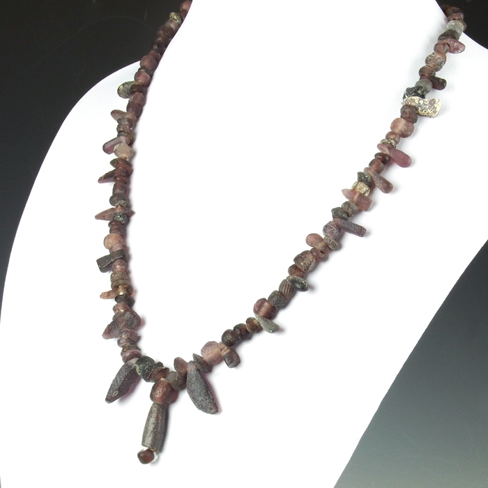 Necklace with Roman purple glass beads