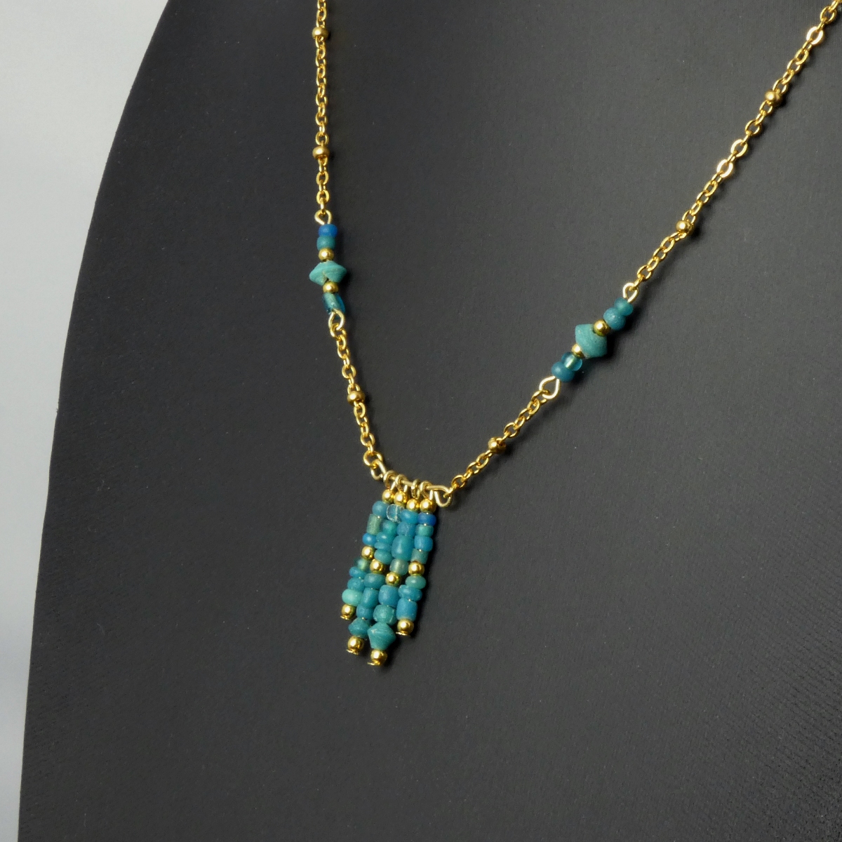Necklace with Roman turquoise glass beads