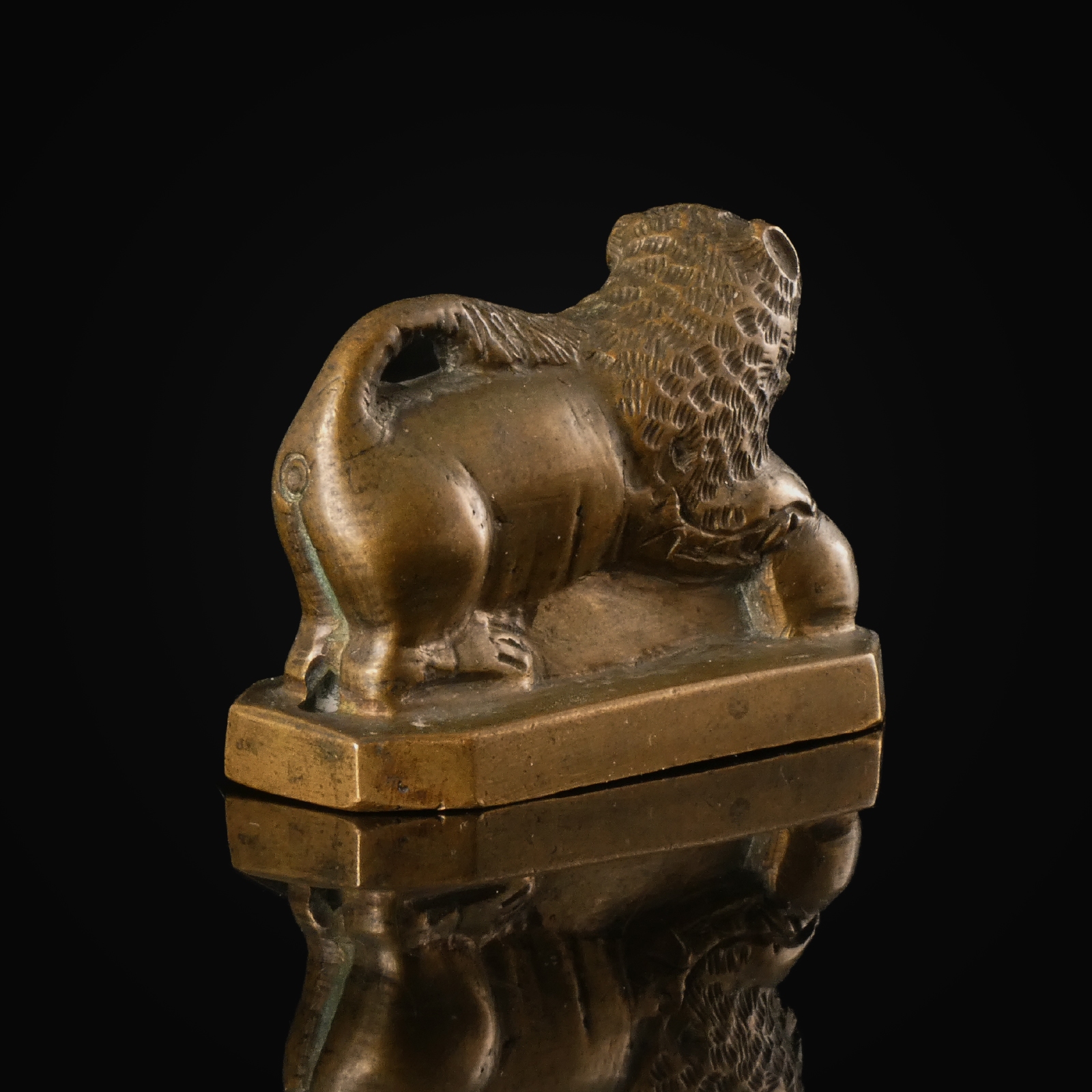 Nuremberg, brass lion counterweight