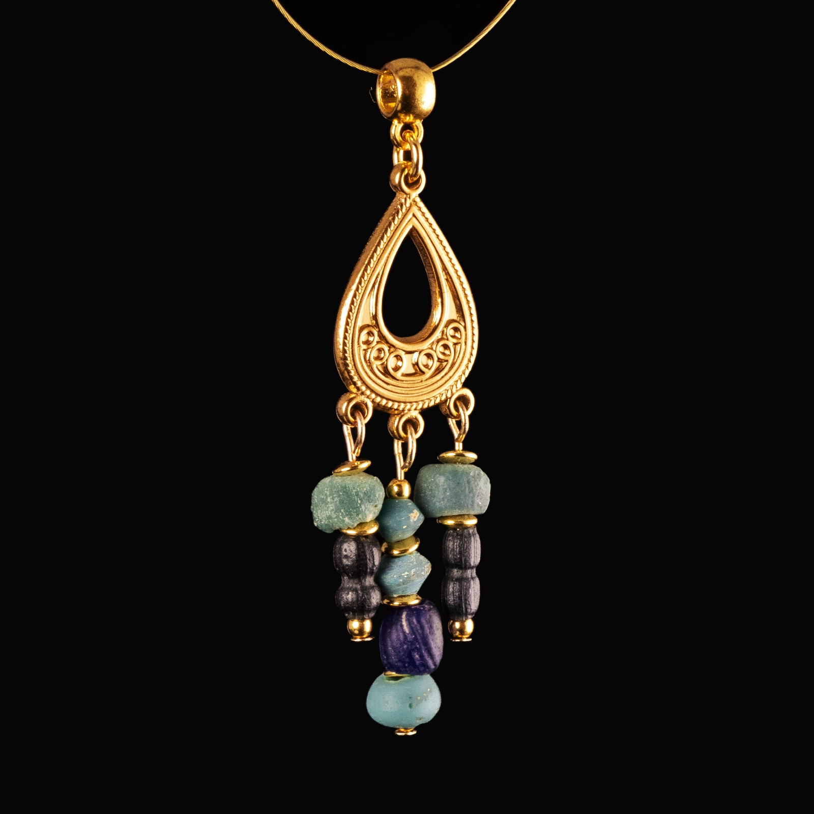 Pendant with Roman blue and turquoise glass beads