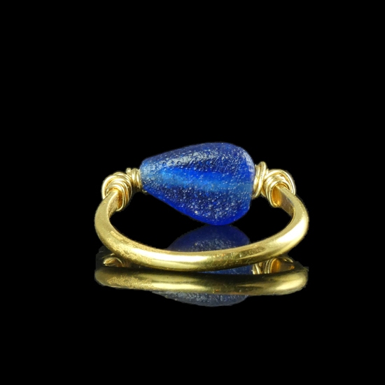 Ring with Roman wire-wrapped blue glass bead