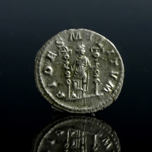 Roman Empire, Macrinus (217-218 AD), AR Denarius