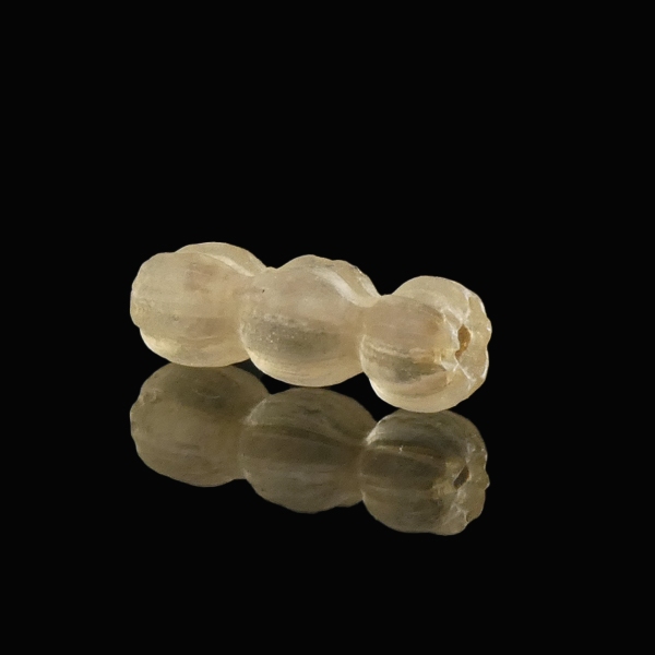 Roman triple glass bead