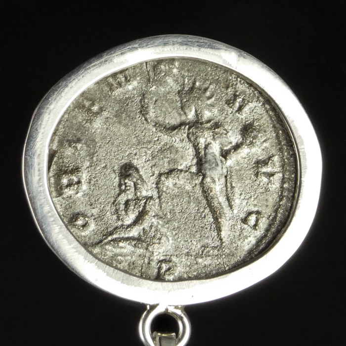 Silver pendant with Roman coin of Aurelianus, rare issue