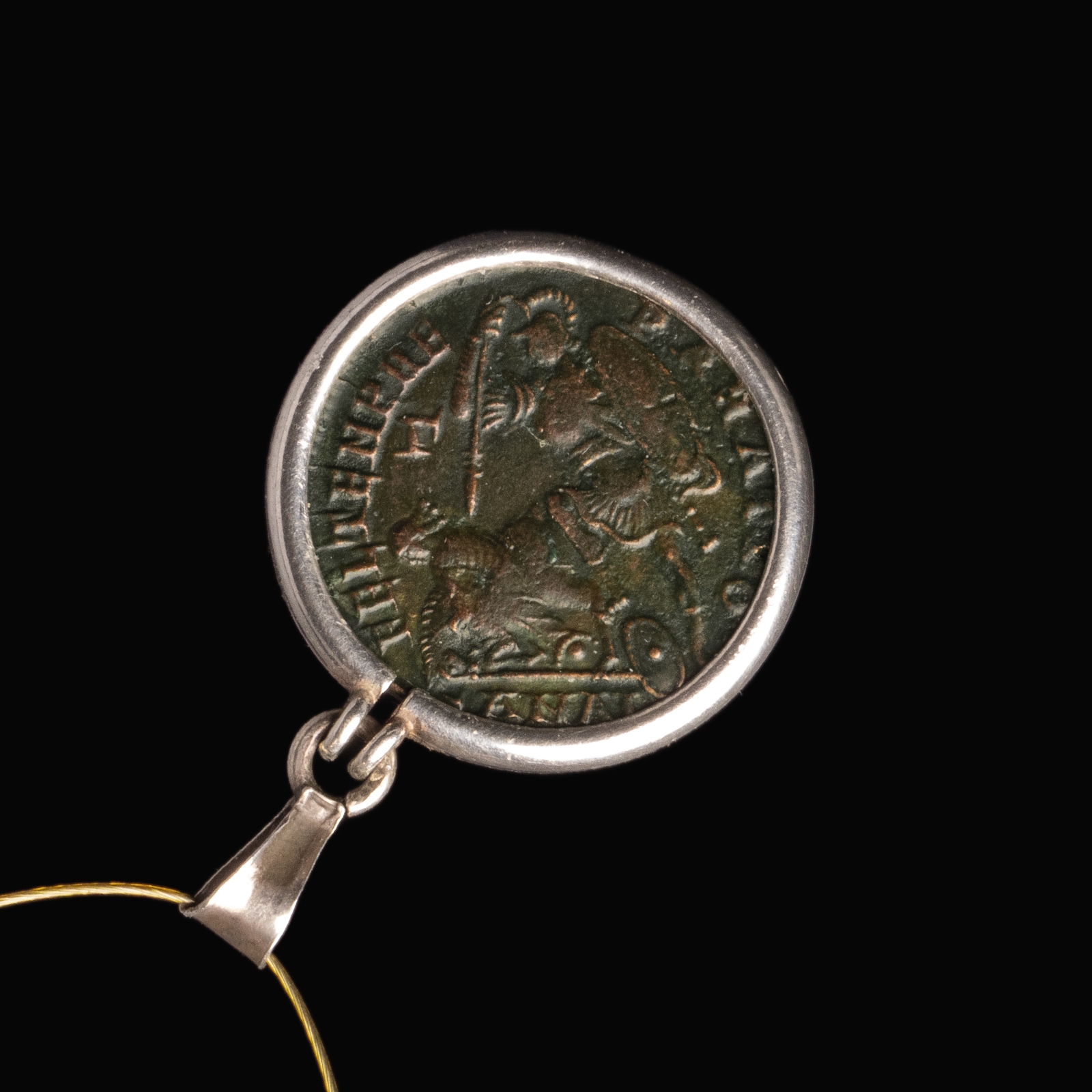 Silver pendant with Roman coin of Constantius Gallus