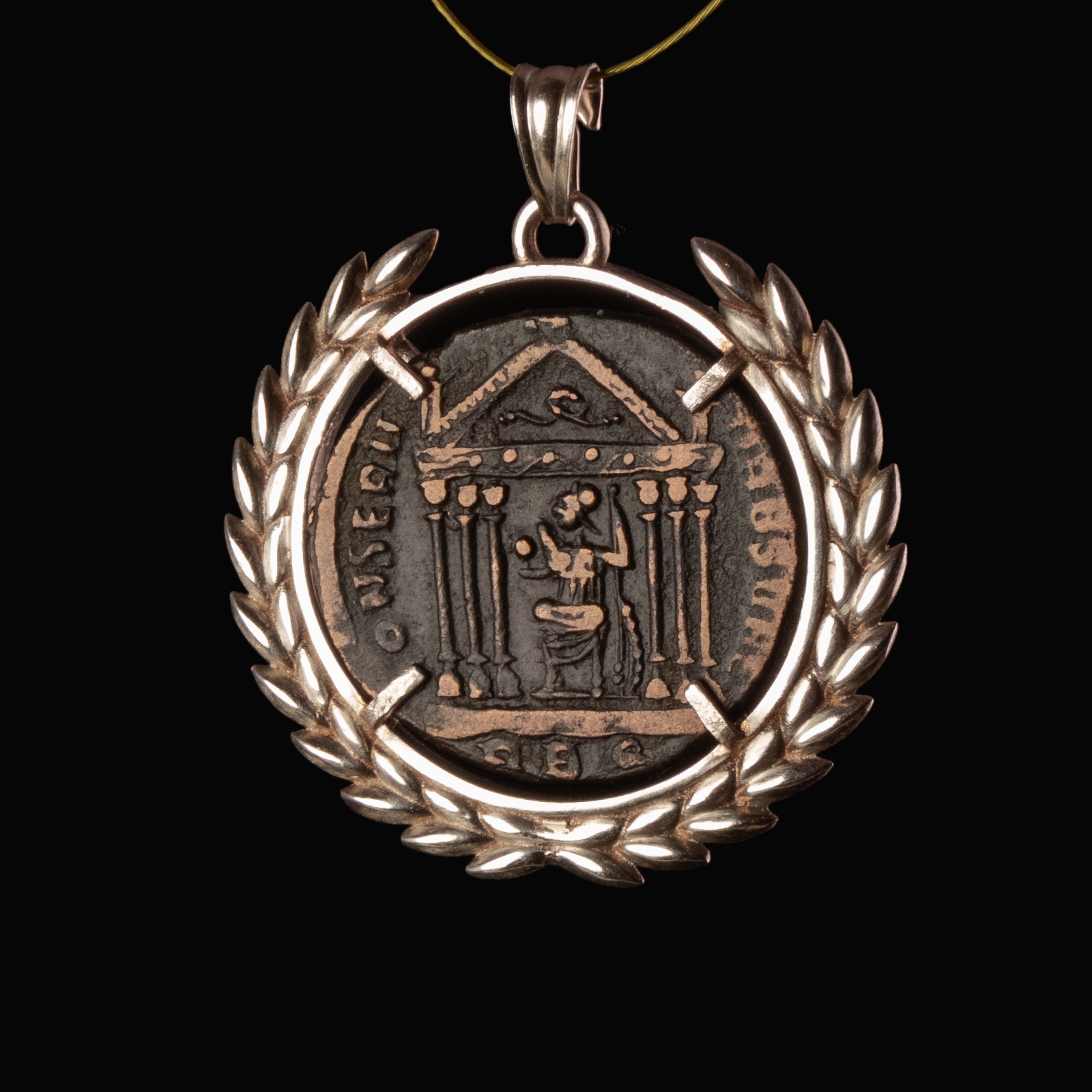 Silver pendant with Roman coin of Maxentius