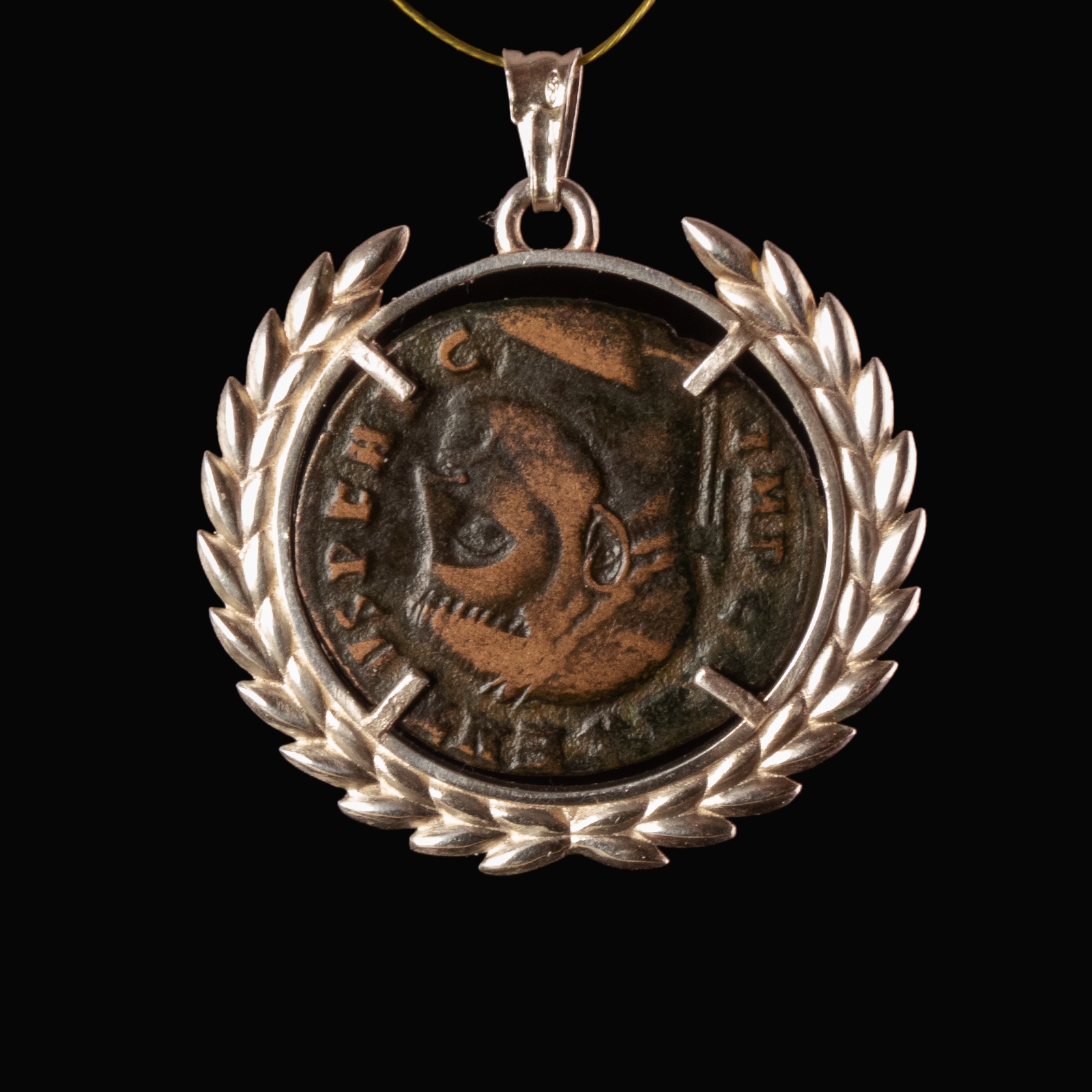 Silver pendant with Roman coin of Maxentius