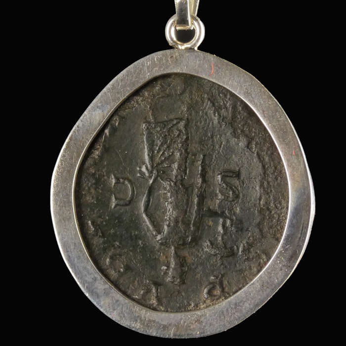 Silver pendant with Roman coin of Severus Alexander