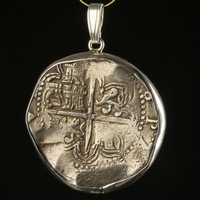 Silver pendant with Spanish 8 Reales cob coin