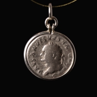 Silver pendant with Roman coin of Vespasian