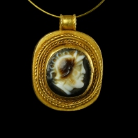 Roman gold and sardonyx cameo pendant